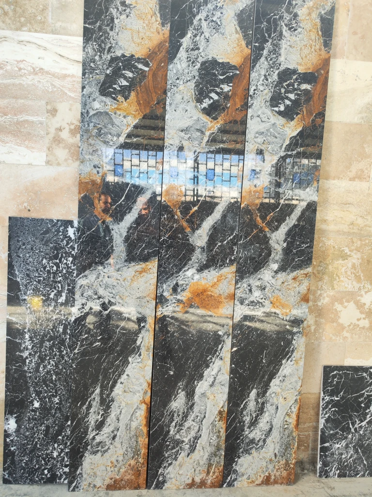 این سنگ در اندازه های مختلف